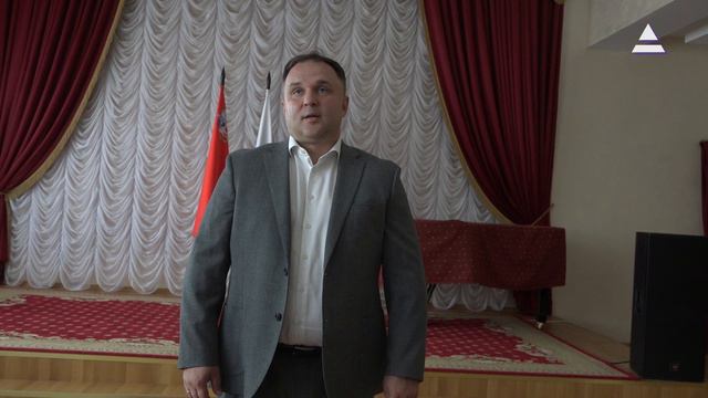 Первый документ. Вручение паспортов