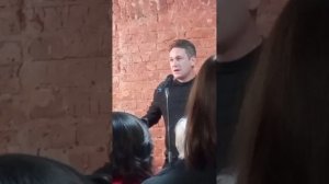 Антон Шагин читает свои стихи.