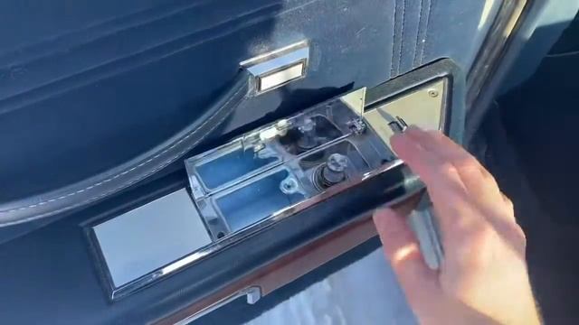 I bought a 1991 Ford LTD Crown Victoria! смотреть онлайн