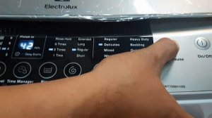 How to use Electrolux Cyclonic Part 1