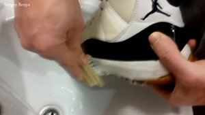 Как почистить белые кроссовки Джордан 11 Ретро "Concord" 2000 [Реставрация Кроссовок]