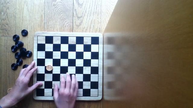 Jouer aux dames - Apprendre un jeu de société смотреть онлайн