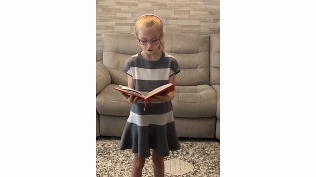 Erica performs Thumbykin смотреть онлайн