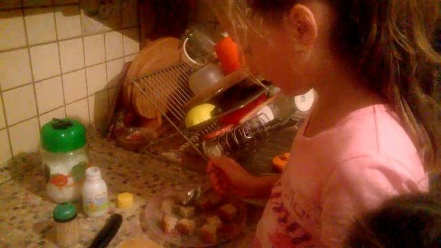 Дети кушают РЫБИЙ ЖИР!!! смотреть онлайн