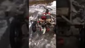Детская машина из бензопилы.