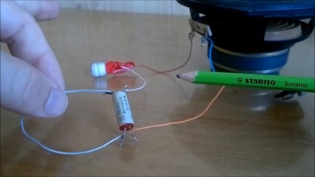 ?  ЗВУКОВОЙ ГЕНЕРАТОР НА ГЕРКОНОВОМ РЕЛЕ