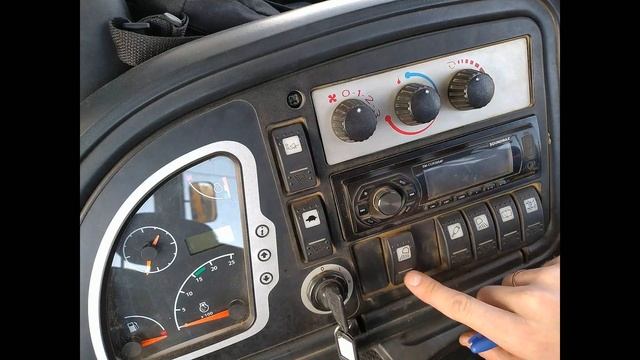 Устройство кабины экскаватора-погрузчика JCB-3CX Super Site Master