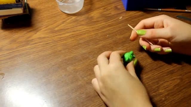 Лягушонок из полимерной глины FIMO - МАСТЕР-КЛАСС/TUTORIAL
