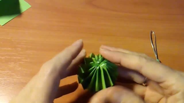 Взяла Всего ОДИН ЛИСТ БУМАГИ и Сделала Классные Елочные Игрушки смотреть онлайн