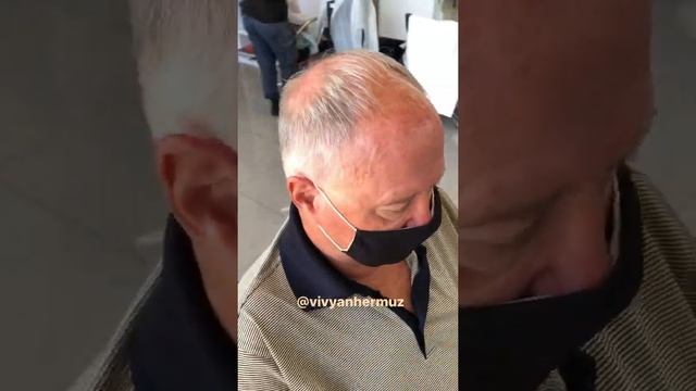 short haircut transformation for men ?#vivyanhermuz #shorts #haircut #hair #menhaircut #short смотреть онлайн