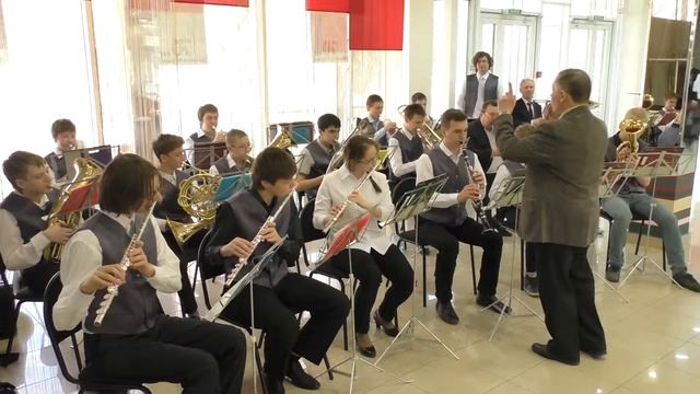 Духовой оркестр ДШИ Этюд Тюмень - Строевой марш смотреть онлайн
