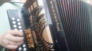 Частушки, наигрыши на гармони,