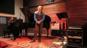 Aaron Sørensen sings Gershwin's "Nice work if you can get it"