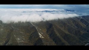 НОРД-ОСТ в Геленджике. БОРА над горами: затишье перед бурей! Маркотхский хребет. НОЯБРЬ 2020!