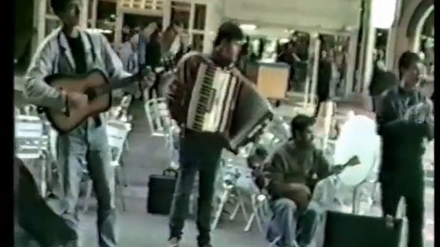 Из за острова на стрежень. Гамбург. Сентябрь 92-го. смотреть онлайн