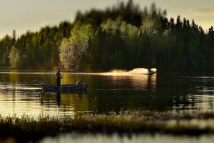 Рыбалка по мелкой воде на реке Луза