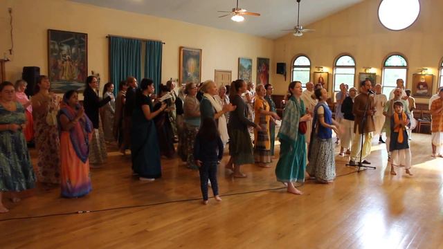 Поклонение божествам в Гита-Нагари, Пенсильвания, август 2019 год смотреть онлайн