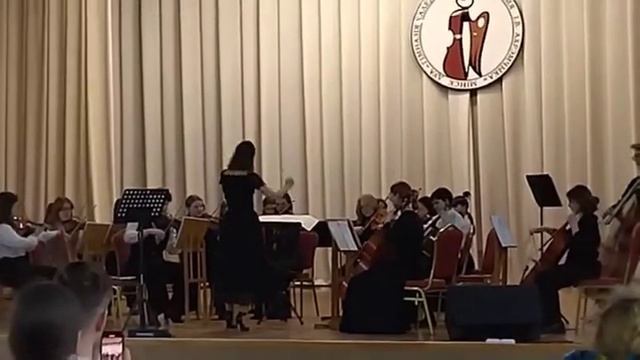 Концерт Лауреата международных конкурсов-Образцового камерного оркестра дирижёр - Николай Макаревич смотреть онлайн