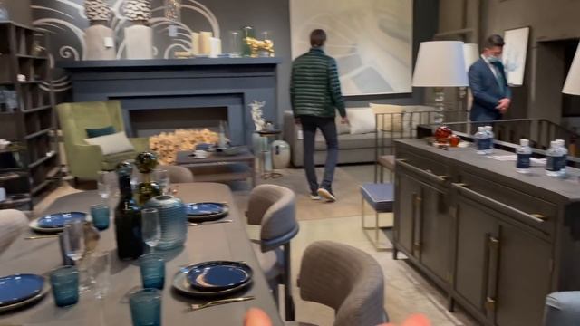 ВЫБИРАЕМ МЕБЕЛЬ И ДЕКОР ДЛЯ НАШЕЙ КВАРТИРЫ / НАШЛА ТУАЛЕТНЫЙ СТОЛИК смотреть онлайн