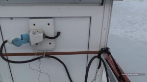 Хозяйство Воронова | Пруд | Устанавливаю в большой пруд  ящик с компрессором и рыба выживает