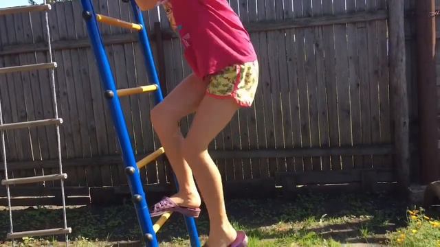 Соревнования с сестрой.PS на даче смотреть онлайн