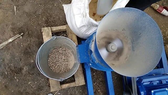 Гранулятор "Комбо" 165. Гранулирование опилки сосновой. смотреть онлайн