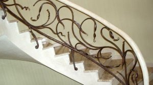 Мраморные ступени и подступенки для лестницы ковка перила отделка лестницы в доме