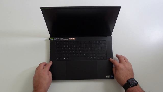 Razer Blade 16 - 2024 Unboxing and First Look смотреть онлайн