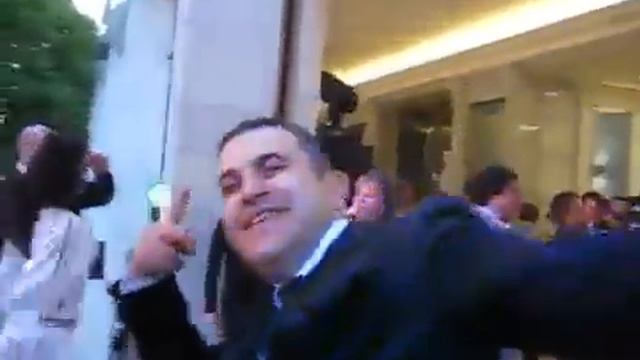 Дмитрий Медведев танцует с Гариком Мартиросяном! смотреть онлайн