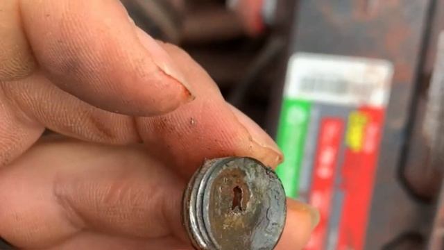 Chevy 5.7 350 coolant plug leak смотреть онлайн