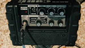 Roland Micro Cube ? Обзор на диком пляже ? RHCP, Oasis, LZ, BS, Queen