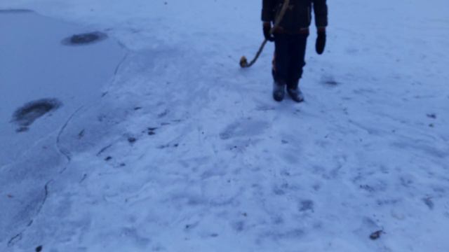 1.01.2021Первоуральск, сделал замечание мальцу на тонком льду. смотреть онлайн