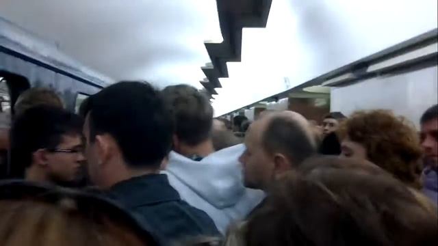 Утренний час пик, Калининская ветка смотреть онлайн