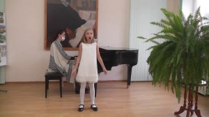 Песня стрекозы из кинофильма "Стрекоза". Музыка С. Цинцадзе.