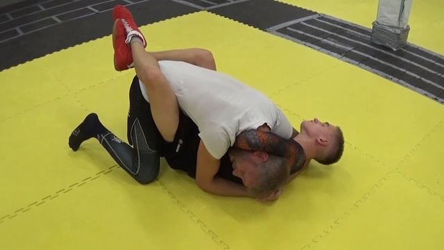 Опять попали на гильотину / Защита от гильотины / гильотина / удушка плечом