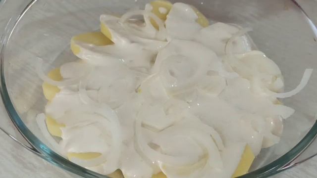 Съели за 5 минут! Ленивая запеканка из фарша и картошки/Что приготовить смотреть онлайн