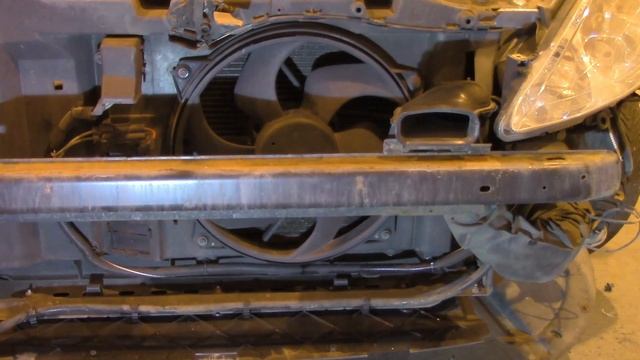 Replacing Radiator FAN - Peugeot 307 смотреть онлайн
