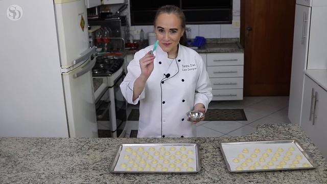 Profiteroles / Carolinas : Massa Patê a Choux feita com perfeição | Receita Sandra Dias