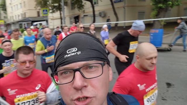 Московский Марафон 2022/Толстяки бегут смотреть онлайн
