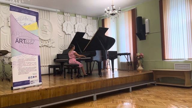 Смоленск. 21.08.2023. Б.Мартину, Колумбина смотреть онлайн