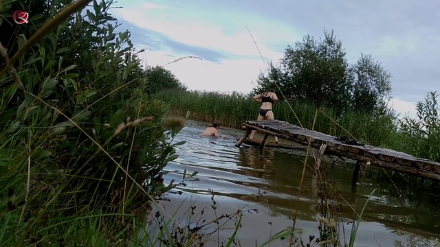 купание в воде