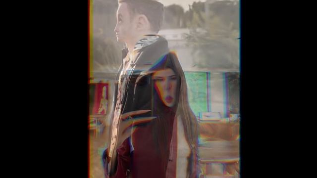 Kerem Bürsin's hat was seen in Hande Erçel's hotel room! смотреть онлайн