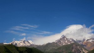 В Грузию на машине #1: Военно-Грузинская дорога, Казбеги, Гергети, Ананури. Грузия 2018 (4к видео)