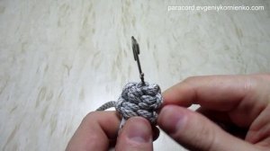 Быстрорасплетающийся браслет из паракорда.