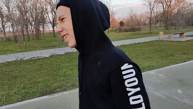 топ 10 трюков для начинающих самокатеров, трюки на самокате