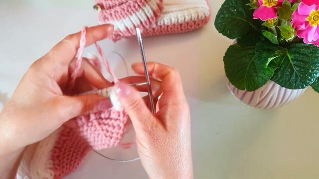 ДЕТСКИЕ ТАПОЧКИ-СЛЕДКИ СПИЦАМИ | длина подошвы 18 см. смотреть онлайн