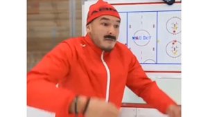Жестокий тренер возвращается ! ХОККЕЙ !