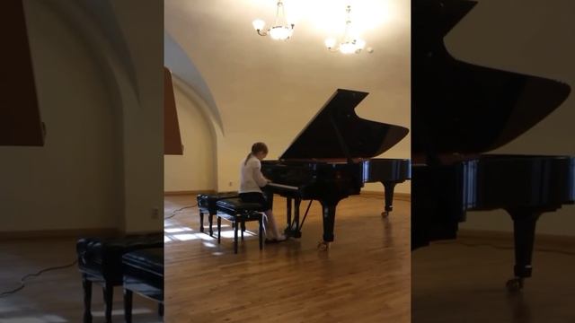 Э. Григ Листок из альбома ор.12, N 7;  Танец эльфов.