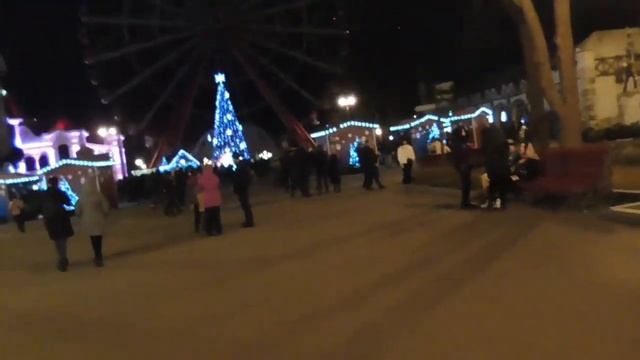 Новогодние прогулки в парке им.Горького,Харьков 2021г #харьков#город#прогулки#нг#2021 смотреть онлайн