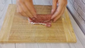 Рулетики из свинины с грибами запеченные в сливках